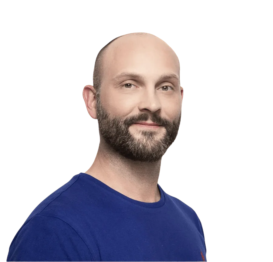 Ritratto di Simone Bernazzi, consulente Google Ads, Meta Ads e SEO tecnica